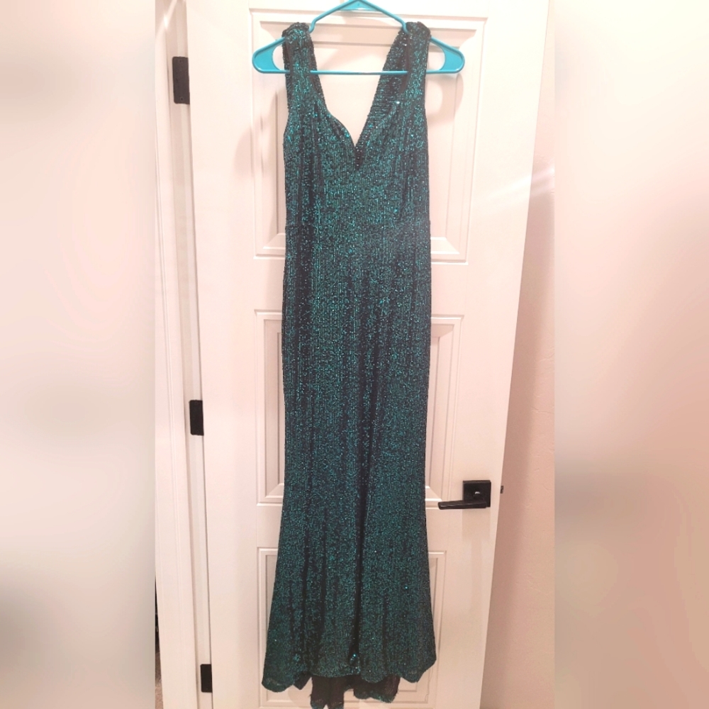 Emerald Green Formal gown